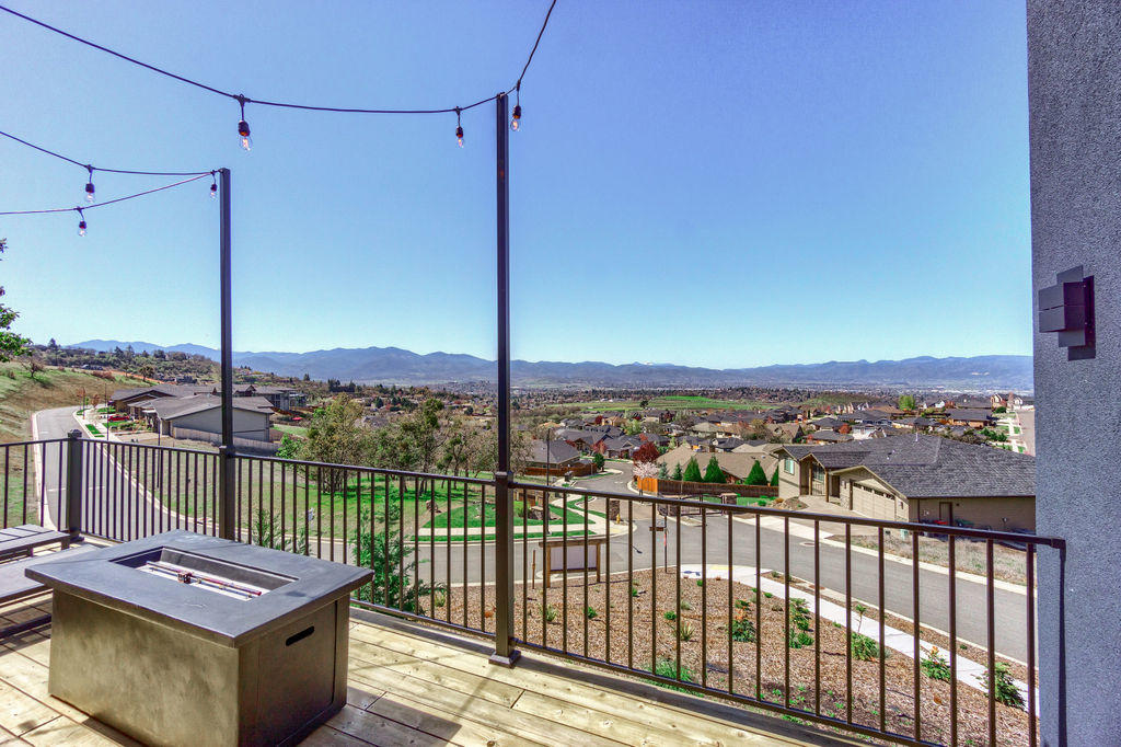 Innsbruck Ridge At Vista Pointe Phase 1 And 2 - Residential