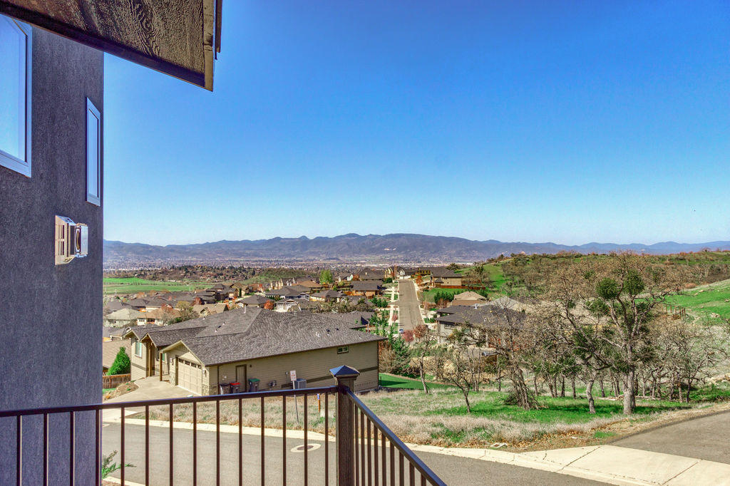 Innsbruck Ridge At Vista Pointe Phase 1 And 2 - Residential
