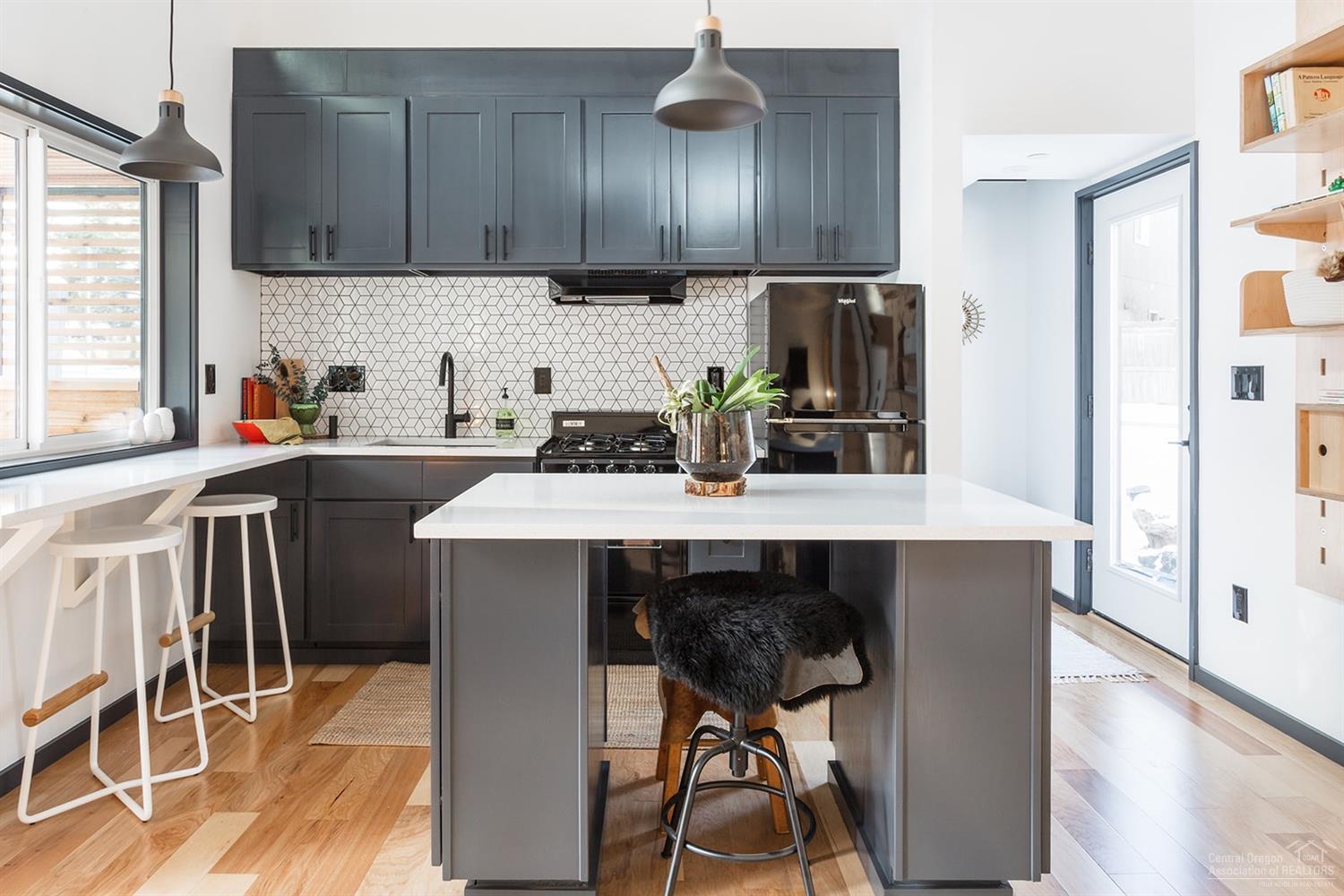 Hiatus - Residential