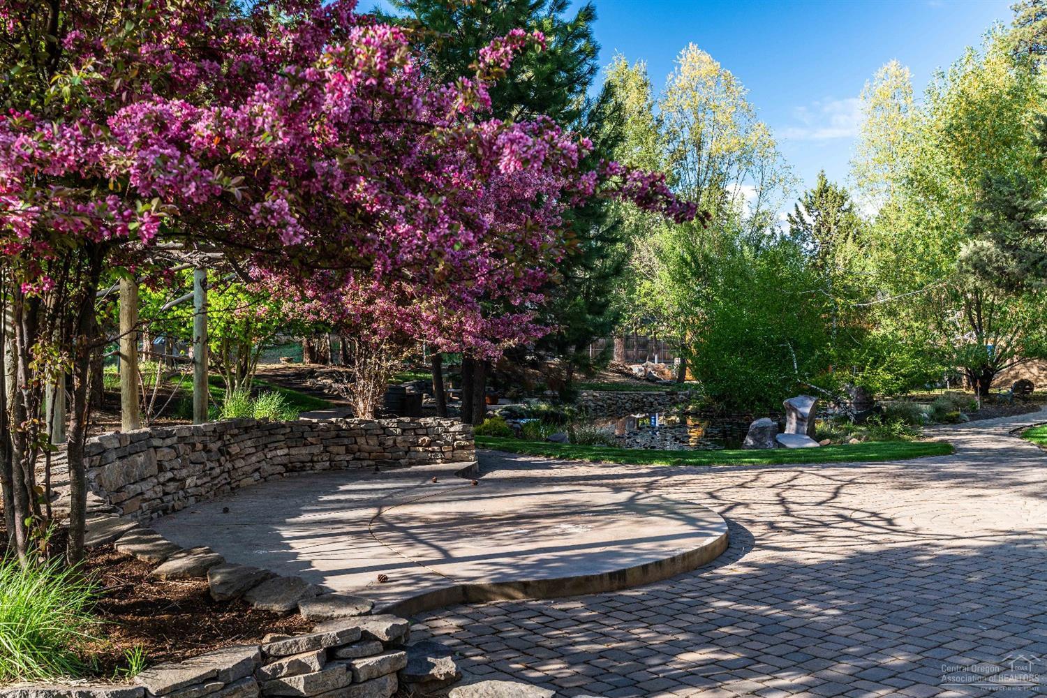 Hiatus - Residential