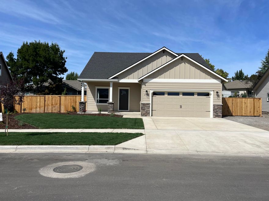 New Home Built by Horton Homes Inc. in a convenient East Medford neighborhood.  Our popular floor plan has an open concept for real living, 3 bedroom, 2.5 bathrooms, finished 2 car garage, and 
RV parking.  This home comes with granite counter tops, premium water proof laminate flooring, stainless steel appliances. Master bedroom is on main floor. 9 foot ceilings, Fence, and Landscaped. One Year Builders Warranty included. Taxes are not based yet.  Listing agent is related to seller and builder.