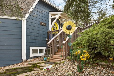 Tiny photo for 730 Grover Street, Ashland, OR 97520 (MLS # 220215191)