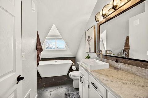 Tiny photo for 730 Grover Street, Ashland, OR 97520 (MLS # 220215191)