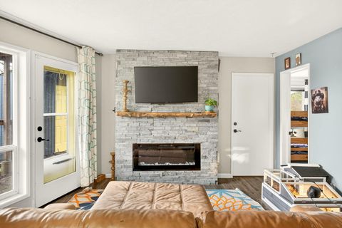 Tiny photo for 730 Grover Street, Ashland, OR 97520 (MLS # 220215191)