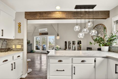 Tiny photo for 730 Grover Street, Ashland, OR 97520 (MLS # 220215191)