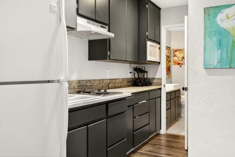 Tiny photo for 730 Grover Street, Ashland, OR 97520 (MLS # 220215191)