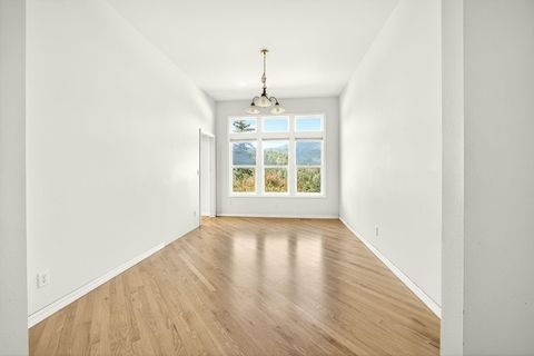 Tiny photo for 2467 Eastside Road, Jacksonville, OR 97530 (MLS # 220210900)