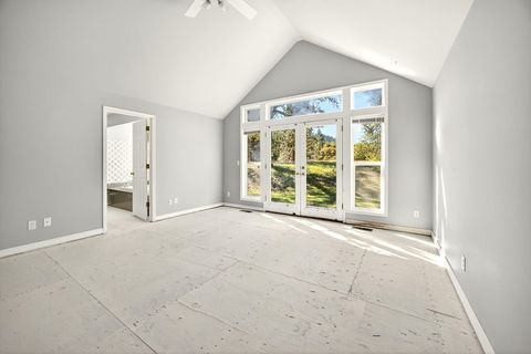 Tiny photo for 2467 Eastside Road, Jacksonville, OR 97530 (MLS # 220210900)