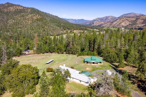 Tiny photo for 2467 Eastside Road, Jacksonville, OR 97530 (MLS # 220210900)