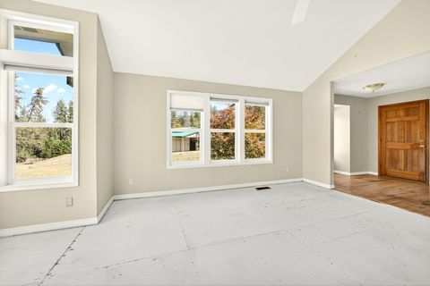 Tiny photo for 2467 Eastside Road, Jacksonville, OR 97530 (MLS # 220210900)