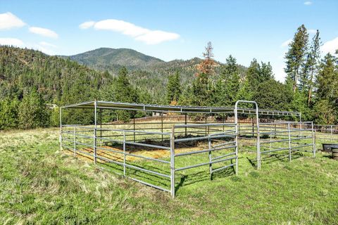 Tiny photo for 2467 Eastside Road, Jacksonville, OR 97530 (MLS # 220210900)