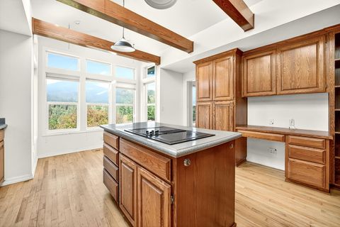 Tiny photo for 2467 Eastside Road, Jacksonville, OR 97530 (MLS # 220210900)