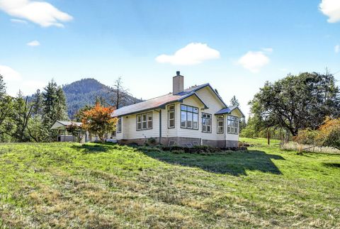 Tiny photo for 2467 Eastside Road, Jacksonville, OR 97530 (MLS # 220210900)