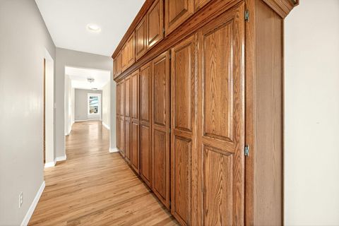 Tiny photo for 2467 Eastside Road, Jacksonville, OR 97530 (MLS # 220210900)