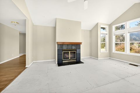 Tiny photo for 2467 Eastside Road, Jacksonville, OR 97530 (MLS # 220210900)