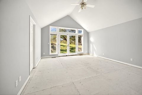 Tiny photo for 2467 Eastside Road, Jacksonville, OR 97530 (MLS # 220210900)