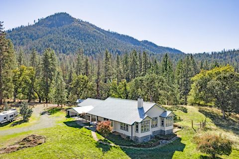 Tiny photo for 2467 Eastside Road, Jacksonville, OR 97530 (MLS # 220210900)