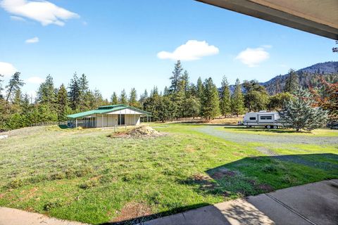Tiny photo for 2467 Eastside Road, Jacksonville, OR 97530 (MLS # 220210900)