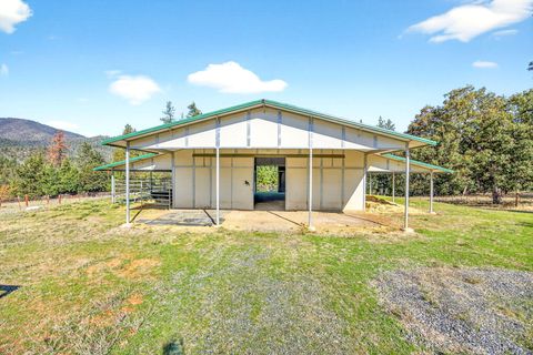 Tiny photo for 2467 Eastside Road, Jacksonville, OR 97530 (MLS # 220210900)