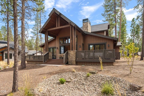 Photo of 18211 Basalt Lane, Bend, OR 97707 (MLS # 220228155)