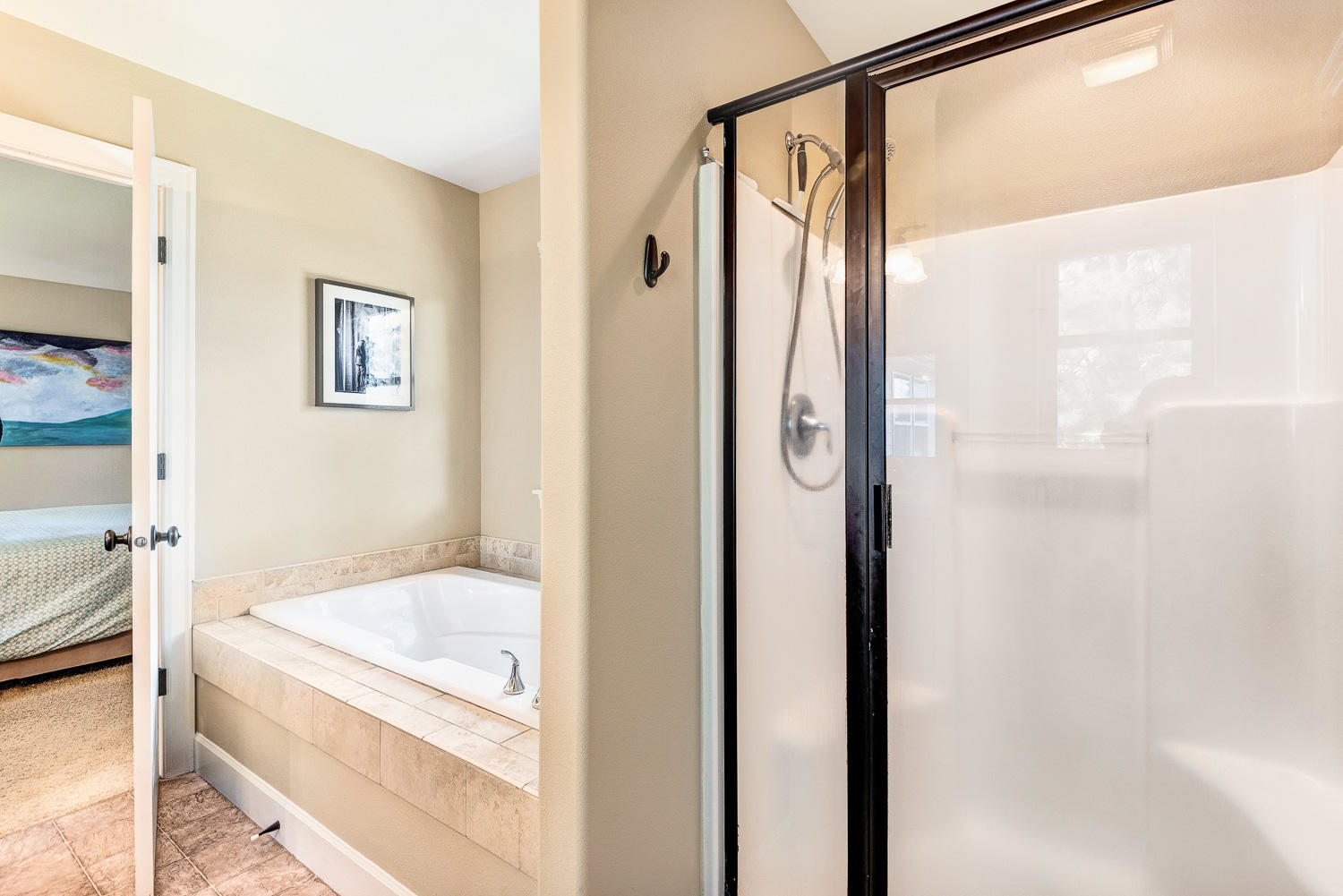 Hollygrape - Residential