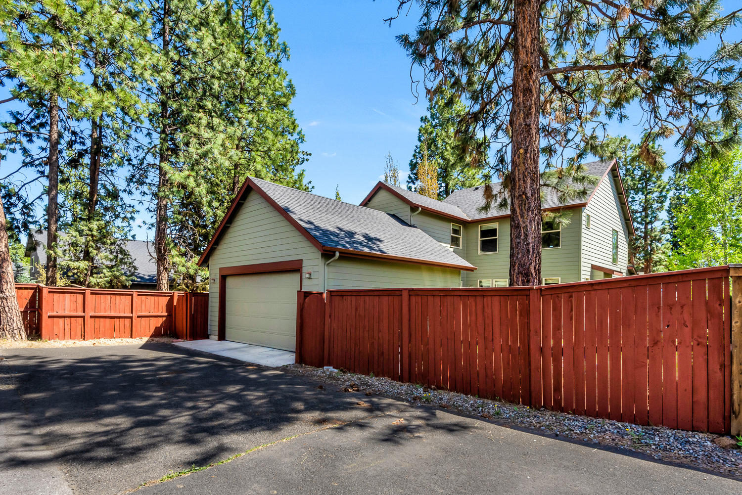 Hollygrape - Residential