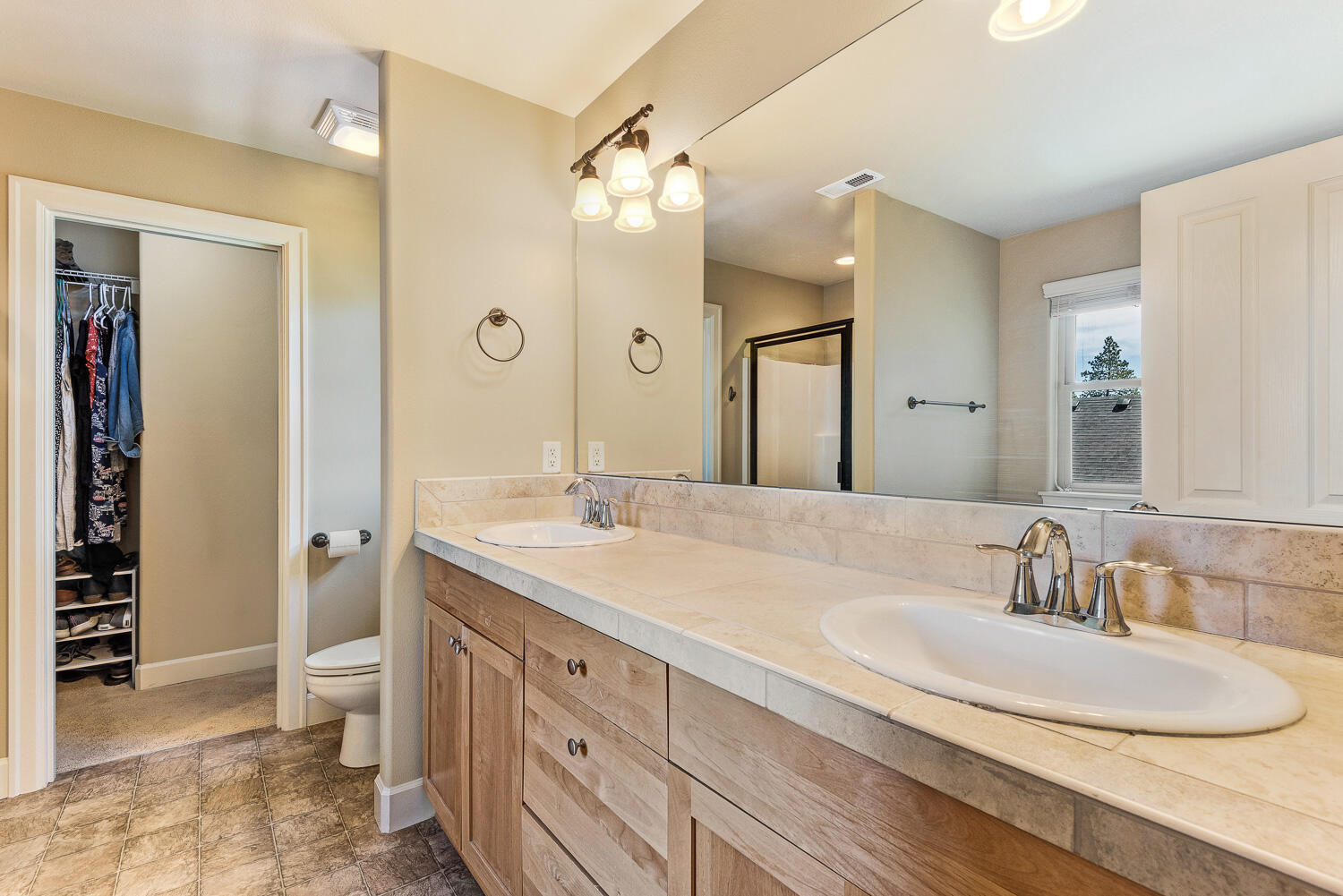 Hollygrape - Residential