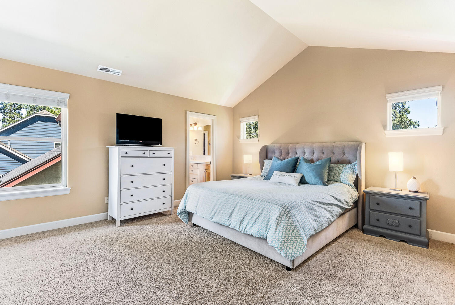 Hollygrape - Residential