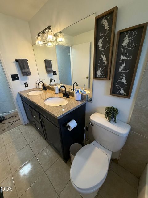 Tiny photo for 2661 Aztec Avenue, Medford, OR 97501 (MLS # 220223310)