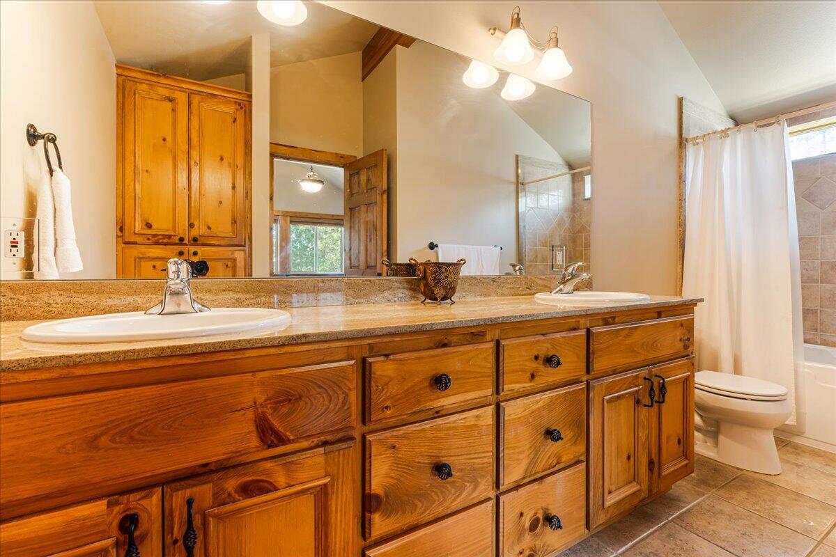 Fairway Crest Village - Residential