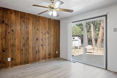 Tiny photo for 15994 Camino De Oro, La Pine, OR 97739 (MLS # 220205689)