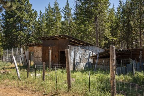 Tiny photo for 15994 Camino De Oro, La Pine, OR 97739 (MLS # 220205689)