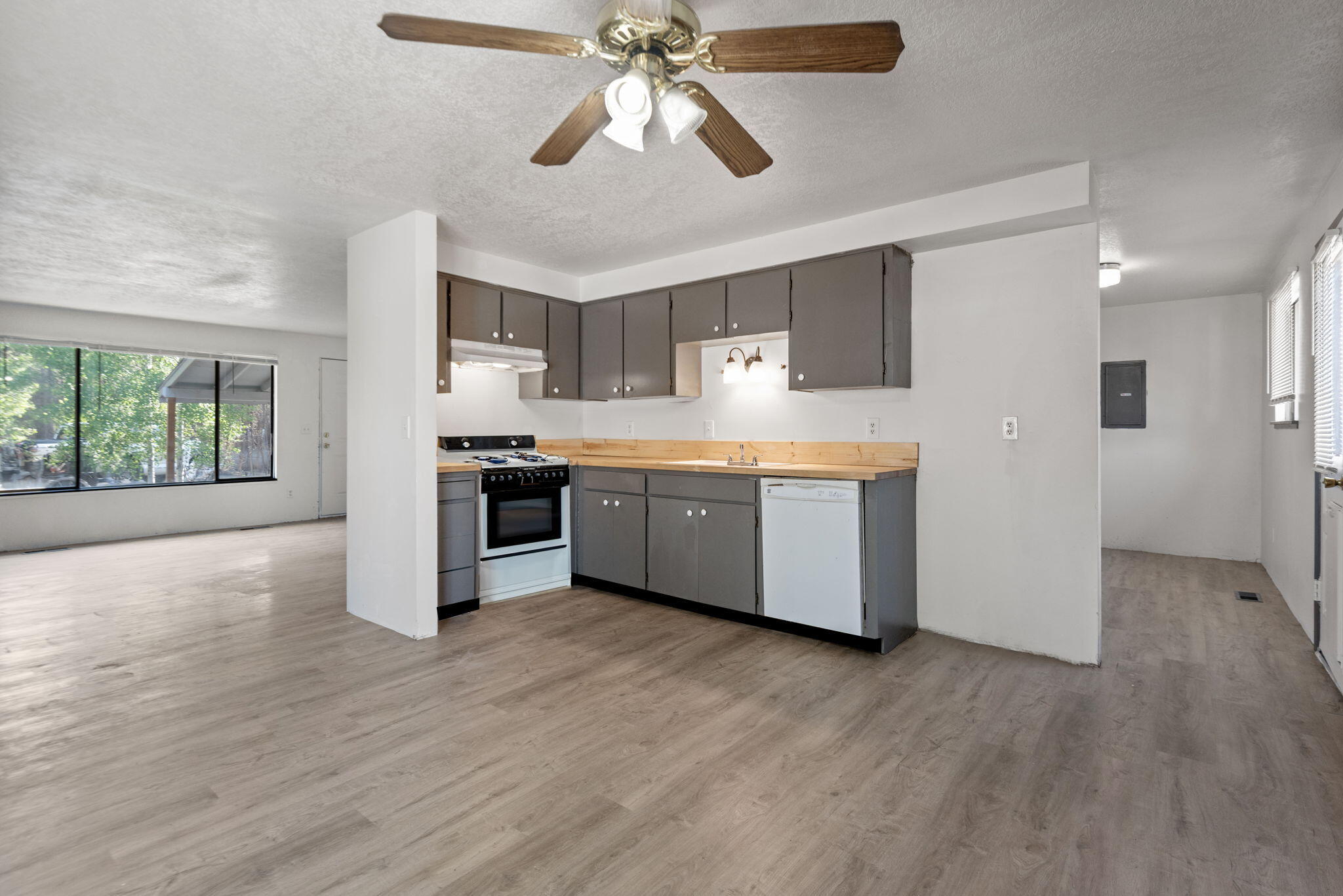 Terra De Oro Est - Residential