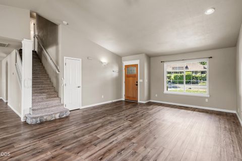 Tiny photo for 677 Cedar Wood Drive, Eagle Point, OR 97524 (MLS # 220224587)