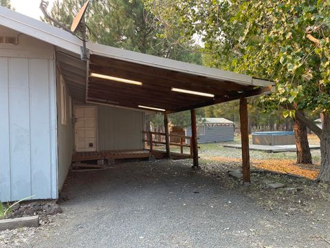 Tiny photo for 15680 Paulina Avenue, La Pine, OR 97739 (MLS # 220207862)