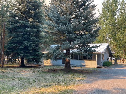 Tiny photo for 15680 Paulina Avenue, La Pine, OR 97739 (MLS # 220207862)