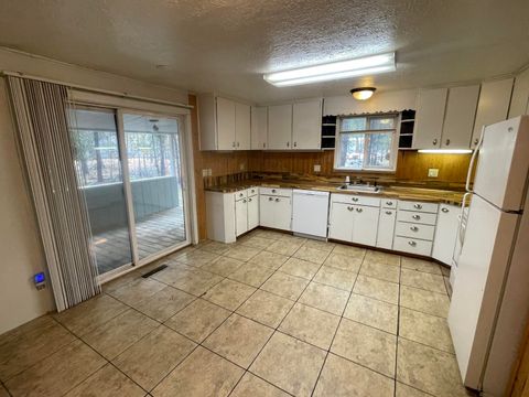 Tiny photo for 15680 Paulina Avenue, La Pine, OR 97739 (MLS # 220207862)