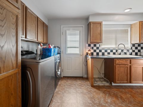 Tiny photo for 10414 Kincheloe Avenue, Klamath Falls, OR 97603 (MLS # 220211250)