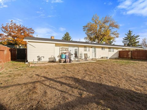 Tiny photo for 10414 Kincheloe Avenue, Klamath Falls, OR 97603 (MLS # 220211250)