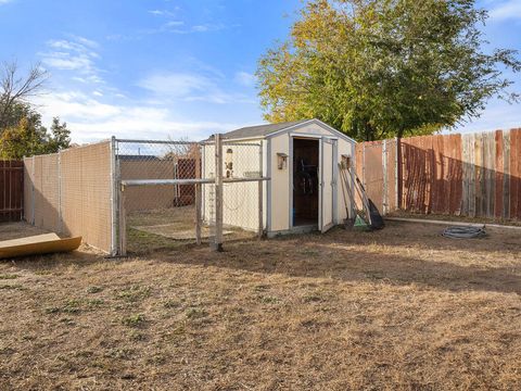 Tiny photo for 10414 Kincheloe Avenue, Klamath Falls, OR 97603 (MLS # 220211250)