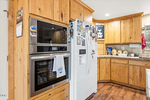 Tiny photo for 7995 SW Houston Lake Road, Powell Butte, OR 97753 (MLS # 220223053)