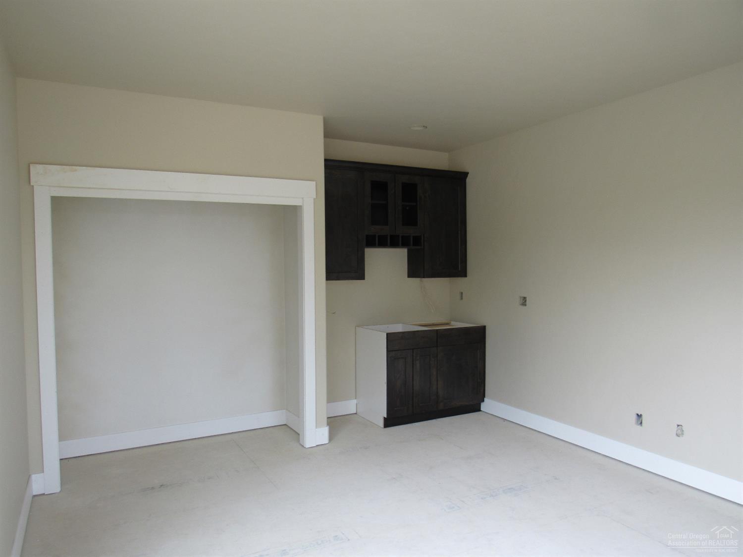 Lava Ridges - Residential