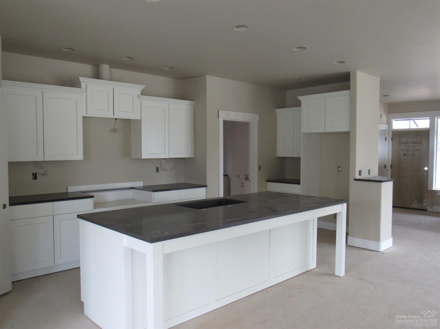 Lava Ridges - Residential