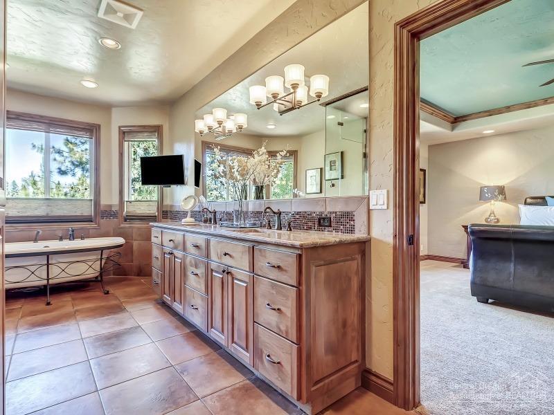 Broken Top - Residential