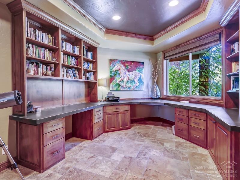 Broken Top - Residential