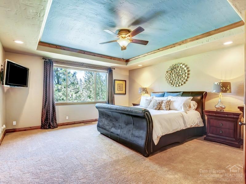 Broken Top - Residential