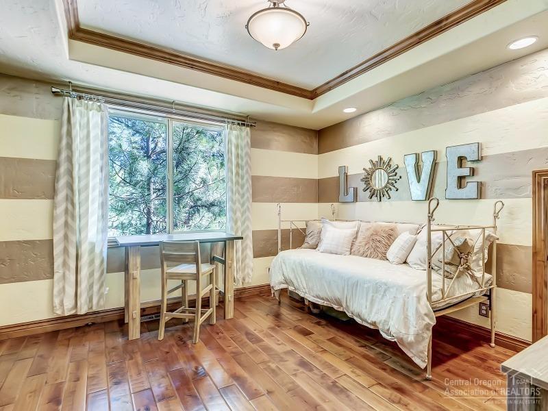 Broken Top - Residential