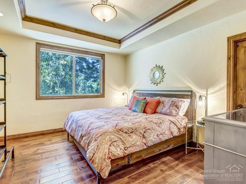 Broken Top - Residential