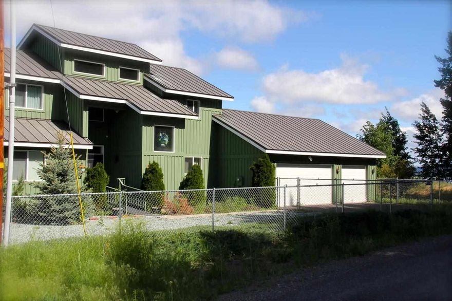 Incredible Lake And Mountain Views Where Your Closest Neighbors May Be Herons And Otters. Gorgeous Sunrises And Moon Rises Await You While You Enjoy This Quiet And Beautiful Home. Master Bedroom Is Located On The Main Level With The Remaining Bedrooms And One Bath Upstairs. The Gorgeous Kitchen Is Large And Spacious With Lovely Countertops And Appliances. This Home Also Boasts A Three Car Garage And Rv Parking With Electric Hookup.Come And See For Yourself This Very Private And Once In A Lifetime Opportunity. The Home Is On One Tax Lot But Has Two Lots. The Property To The Left Of The Home (If You Are Facing The House), Which Is Also Waterfront, Is Included. Seller Is Motivated!