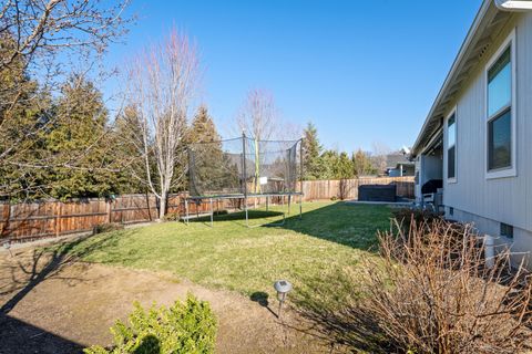 Tiny photo for 3617 Cedar Links Drive, Medford, OR 97504 (MLS # 220214221)